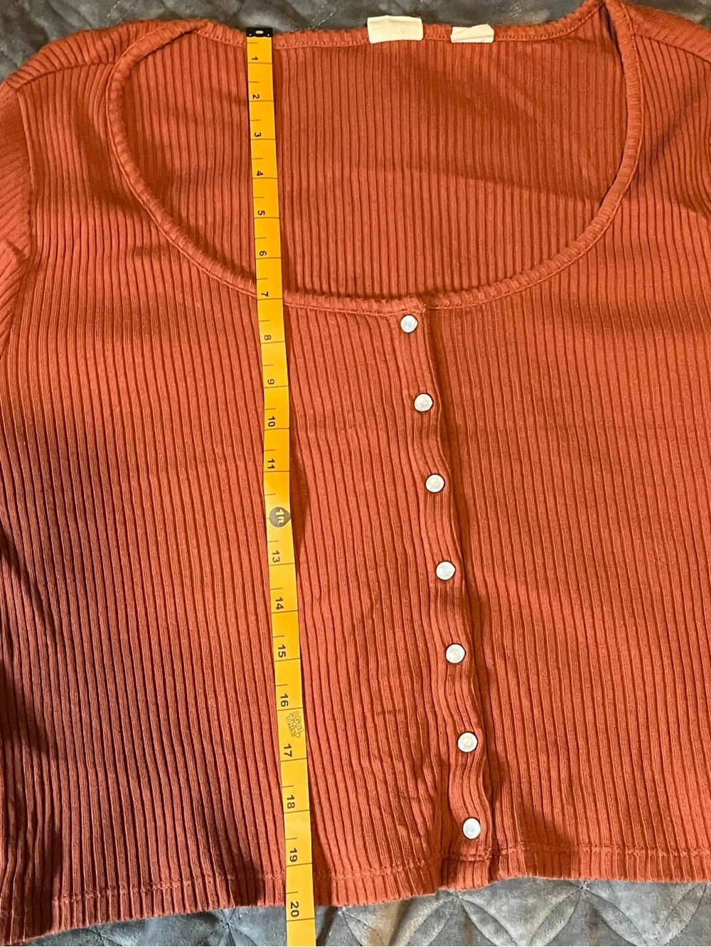 Levi's Rust Ribbed Short-Sleeve Button-Front Top - Picture 3 of 4
